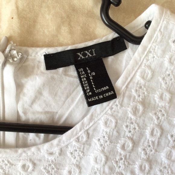 White dress - Picture 2 of 2